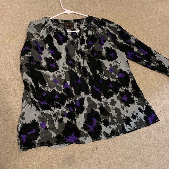 Dana Buchman Ladies Medium Blouse, Gray, Black, Purple hues, P2P 21, Preloved - Picture 3 of 9